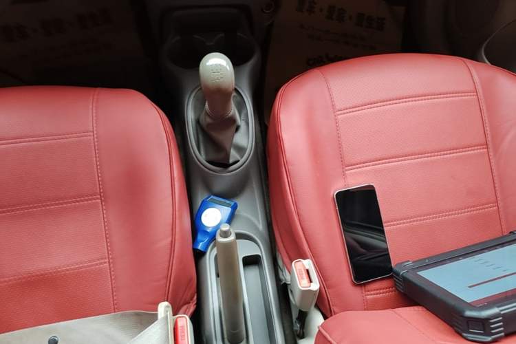 Used Nissan Sunny 2015 1.5XE Manual Comfort Edition Gear Lever