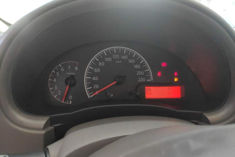 Used Nissan Sunny 2015 1.5XE CVT Master Edition Instrument Cluster