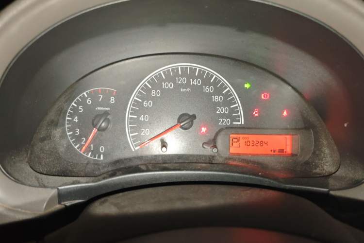 Used Nissan Sunny 2015 1.5XE CVT Comfort Edition Instrument Cluster