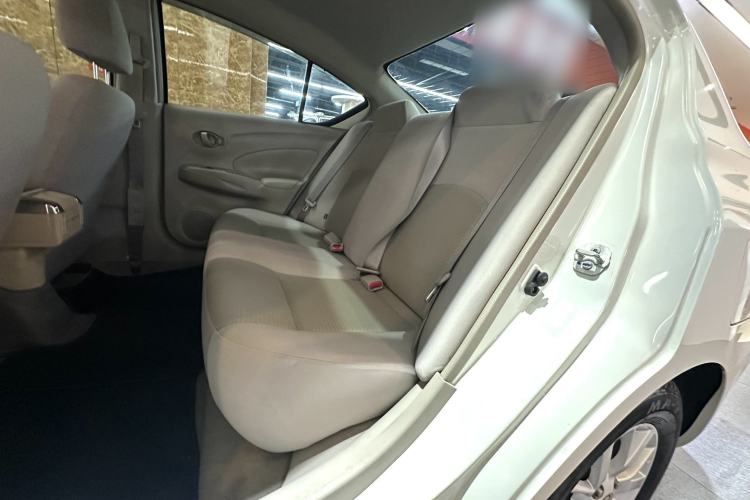 Used Nissan Sunny 2015 1.5XE CVT Comfort Edition Interior 8