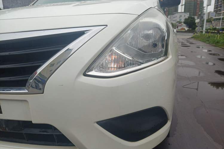 Used Nissan Sunny 2015 1.5XE CVT Comfort Edition Left Front Headlight