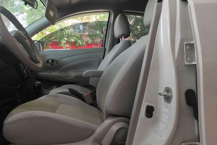 Used Nissan Sunny 2015 1.5XE CVT Master Edition Left Front Seat
