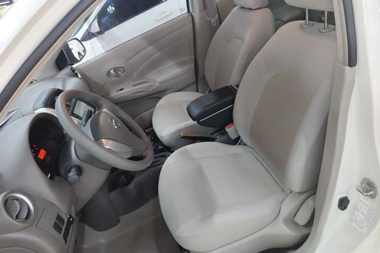 Used Nissan Sunny 2015 1.5XE CVT Comfort Edition Left Front Seat