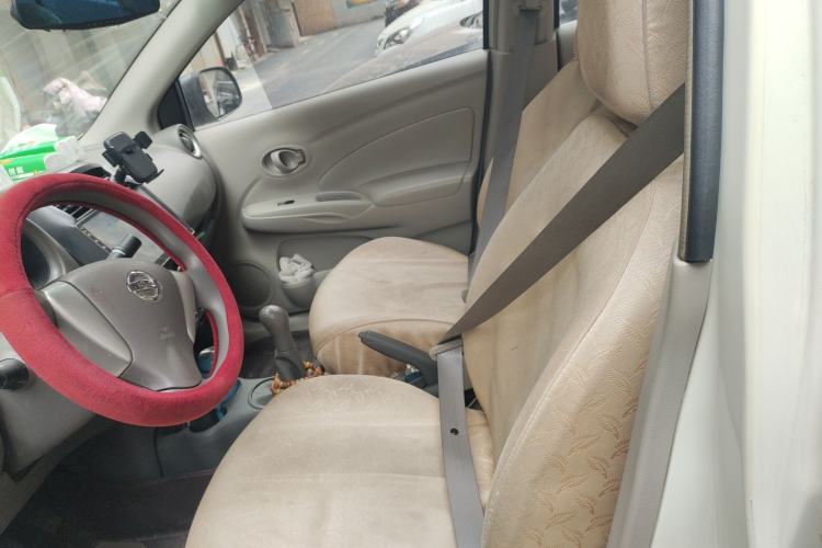 Used Nissan Sunny 2015 1.5XE Manual Master Edition Left Front Seat
