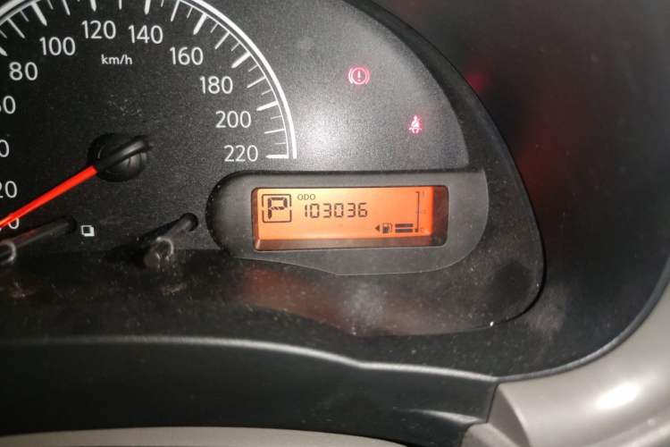 Used Nissan Sunny 2015 1.5XE CVT Comfort Edition Odometer Close Up