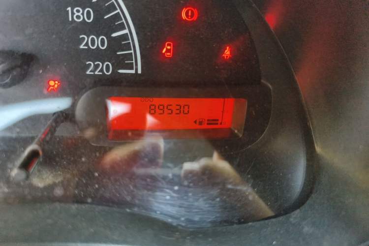 Used Nissan Sunny 2015 1.5XE Manual Comfort Edition Odometer Close Up