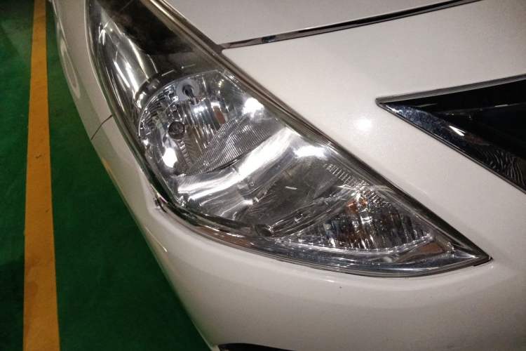 Used Nissan Sunny 2015 1.5XE CVT Comfort Edition Right Front Headlight