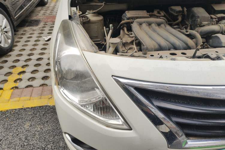 Used Nissan Sunny 2015 1.5XE Manual Master Edition Right Front Headlight