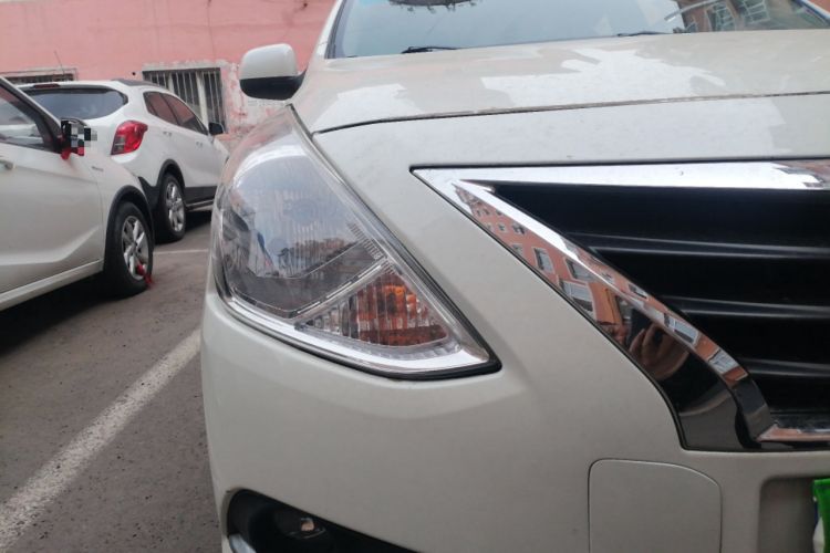Used Nissan Sunny 2015 1.5XE CVT Comfort Edition Right Front Headlight