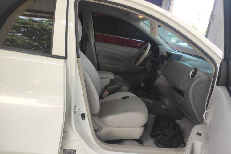 Used Nissan Sunny 2015 1.5XE CVT Master Edition Right Front Seat