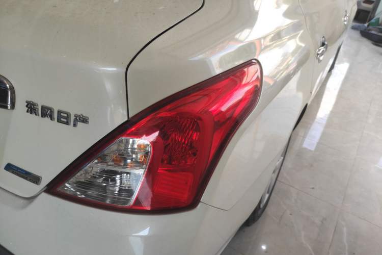 Used Nissan Sunny 2015 1.5XE CVT Master Edition Right Rear Taillight