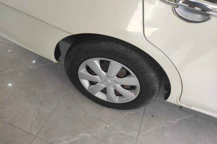Used Nissan Sunny 2015 1.5XE CVT Master Edition Right Rear Wheel Hub