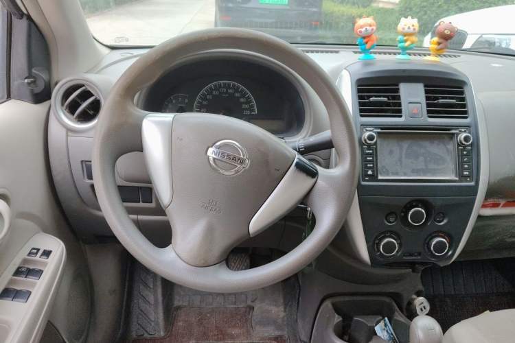 Used Nissan Sunny 2015 1.5XE Manual Comfort Edition Steering Wheel