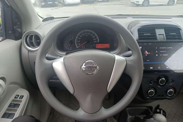 Used Nissan Sunny 2015 1.5XE CVT Comfort Edition Steering Wheel