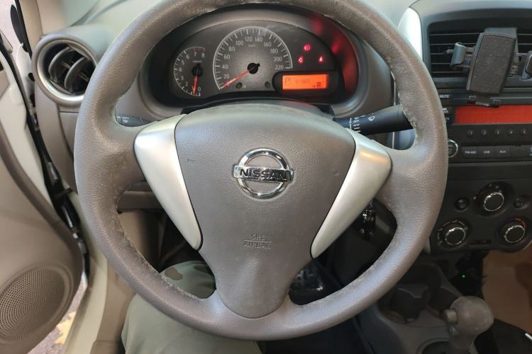 Used Nissan Sunny 2015 1.5XE CVT Comfort Edition Steering Wheel