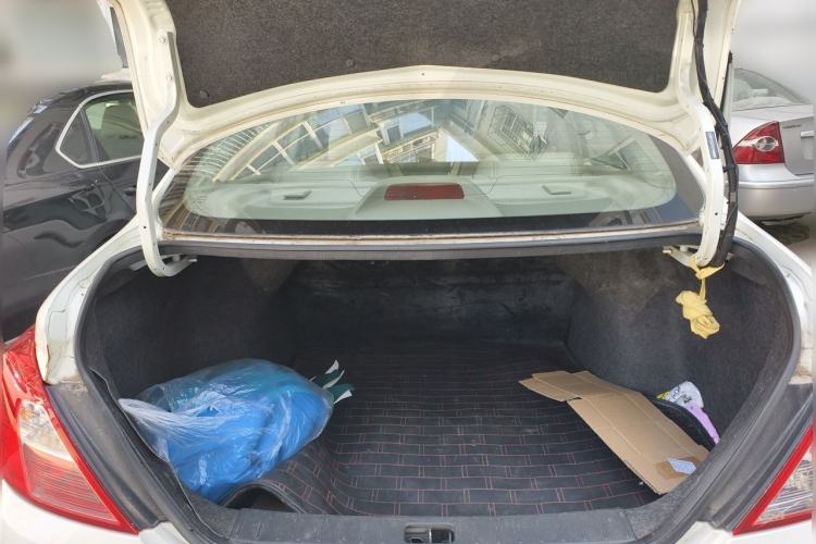 Used Nissan Sunny 2015 1.5XE Manual Comfort Edition Trunk