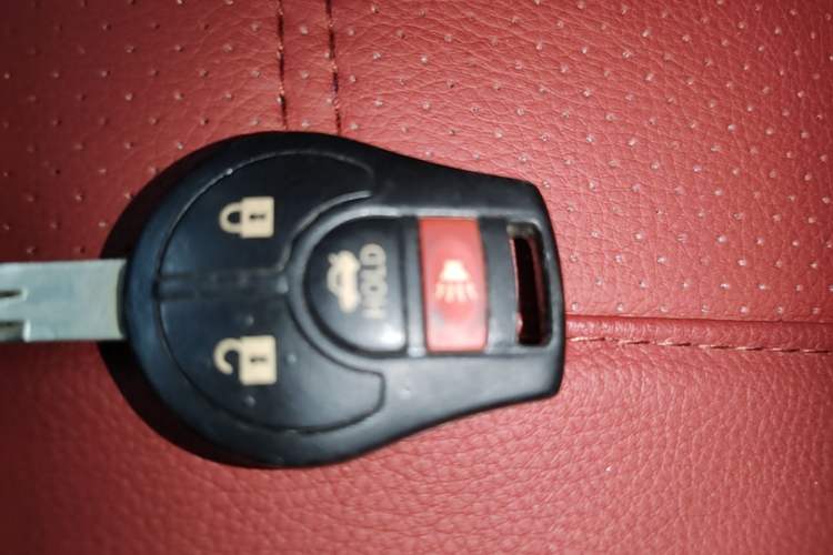 Used Nissan Sunny 2015 1.5XE Manual Comfort Edition Vehicle Key