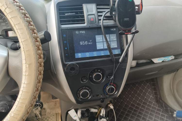 Used Nissan Sunny 2015 1.5XE Manual Comfort Edition Audio And AC Panel