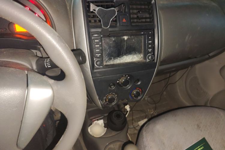 Used Nissan Sunny 2015 1.5XE Manual Master Edition Audio And AC Panel