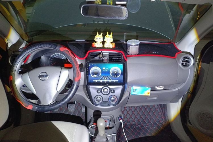 Used Nissan Sunny 2015 1.5XE Manual Comfort Edition Center Console