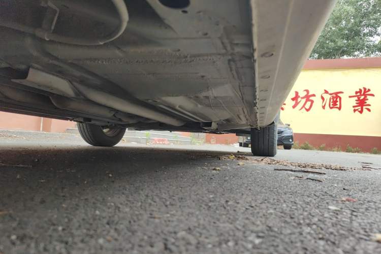 Used Nissan Sunny 2015 1.5XE Manual Master Edition Chassis Rear Right