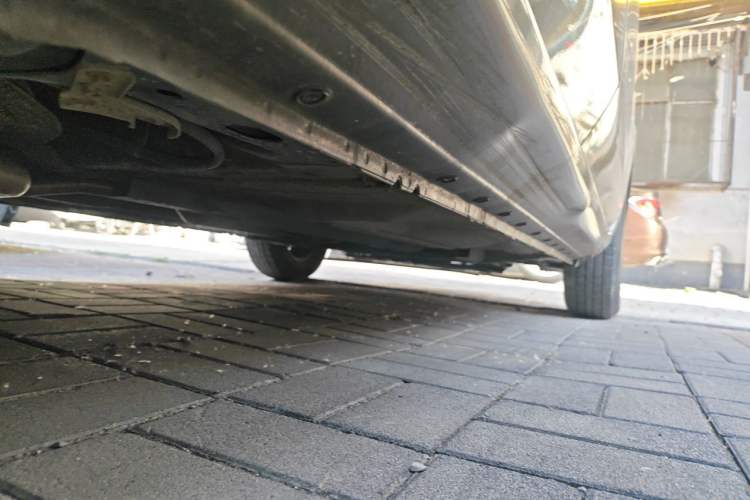 Used Nissan Sunny 2015 1.5XE Manual Elite Edition Chassis Rear Right