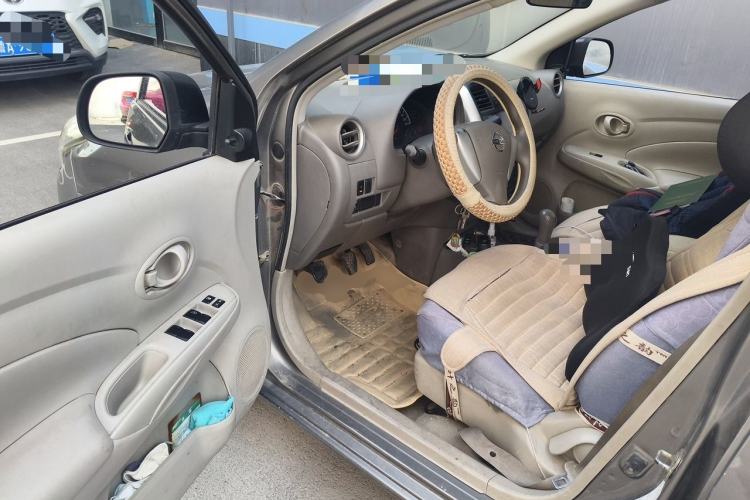 Used Nissan Sunny 2015 1.5XE Manual Comfort Edition Driver Seat
