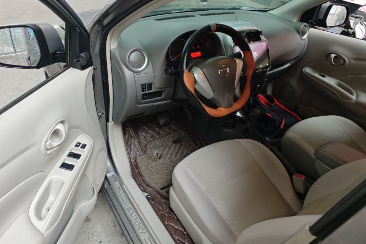 Used Nissan Sunny 2015 1.5XE CVT Comfort Edition Driver Seat