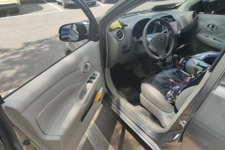 Used Nissan Sunny 2015 1.5XE CVT Comfort Edition Driver Seat