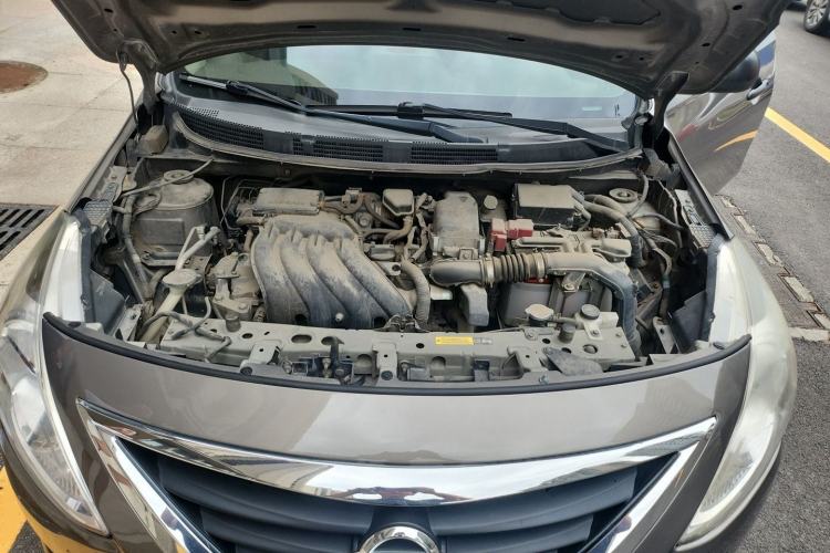 Used Nissan Sunny 2015 1.5XE Manual Comfort Edition Engine Bay