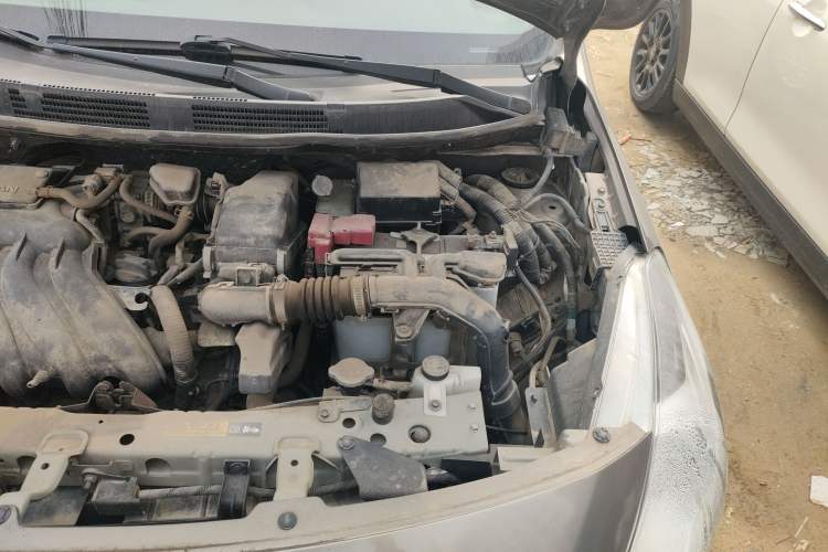 Used Nissan Sunny 2015 1.5XE Manual Master Edition Engine Bay Left