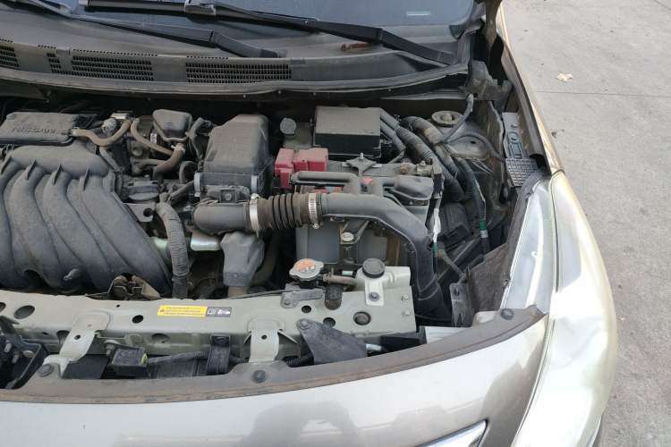 Used Nissan Sunny 2015 1.5XE Manual Comfort Edition Engine Bay Left
