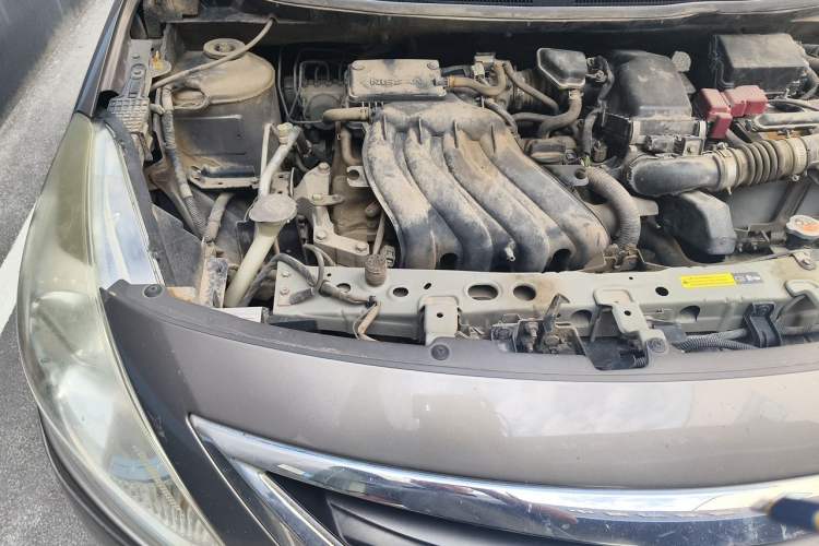 Used Nissan Sunny 2015 1.5XE Manual Comfort Edition Engine Bay Right
