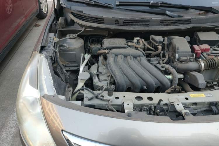 Used Nissan Sunny 2015 1.5XE Manual Comfort Edition Engine Bay Right