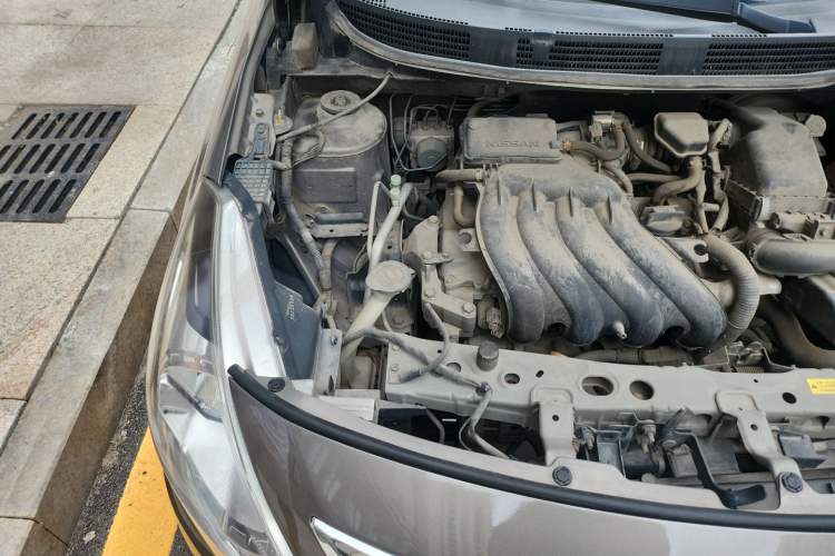 Used Nissan Sunny 2015 1.5XE Manual Comfort Edition Engine Bay Right