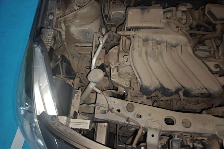 Used Nissan Sunny 2015 1.5XE Manual Comfort Edition Engine Bay Right