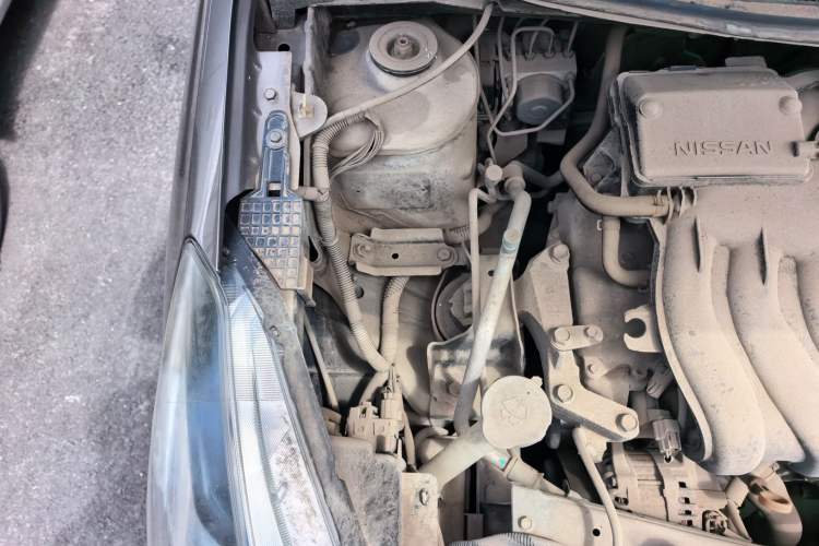 Used Nissan Sunny 2015 1.5XE CVT Comfort Edition Engine Bay Right