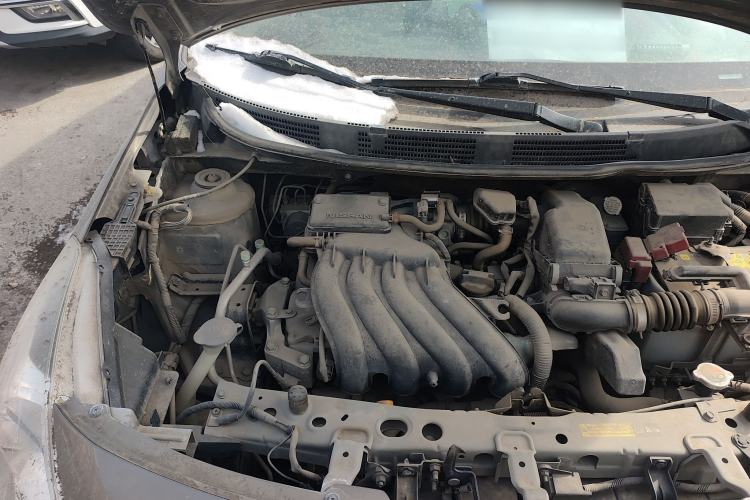 Used Nissan Sunny 2015 1.5XE Manual Comfort Edition Engine Bay Right