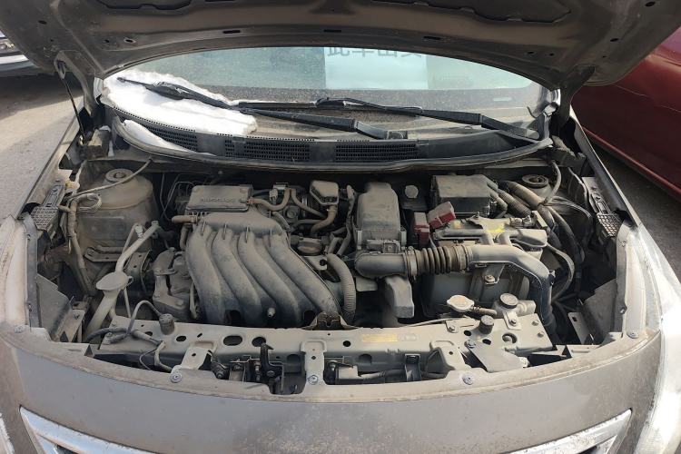 Used Nissan Sunny 2015 1.5XE Manual Comfort Edition Engine Bay