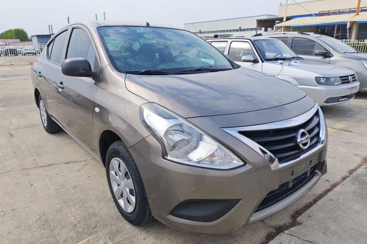 Used Nissan Sunny 2015 1.5XE Manual Comfort Edition Front Right 45 Deg