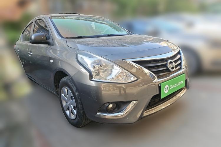 Used Nissan Sunny 2015 1.5XE Manual Elite Edition Front Right 45 Deg