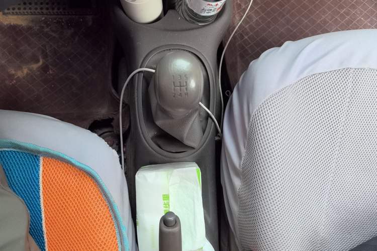 Used Nissan Sunny 2015 1.5XE Manual Comfort Edition Gear Lever