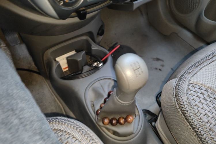 Used Nissan Sunny 2015 1.5XE Manual Comfort Edition Gear Lever