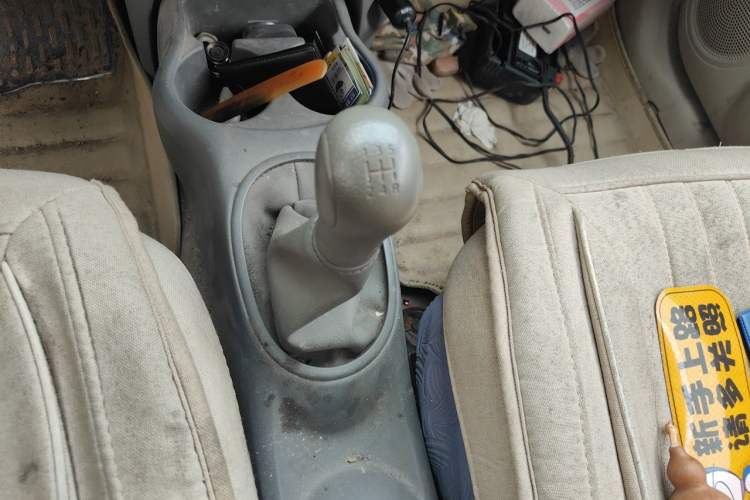 Used Nissan Sunny 2015 1.5XE Manual Master Edition Gear Lever