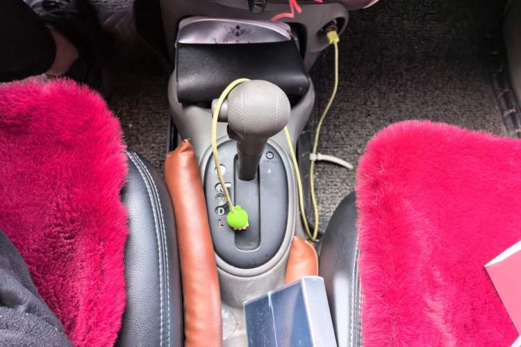Used Nissan Sunny 2015 1.5XE CVT Comfort Edition Gear Lever