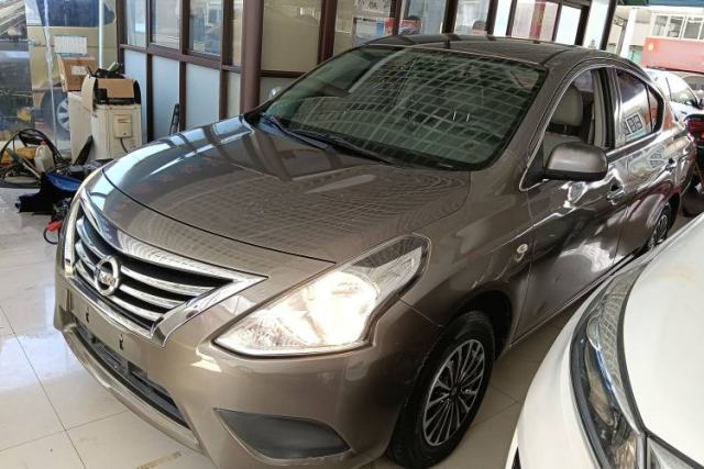 Ojetý Nissan Sunny 2015 1.5XE CVT Elite Edition