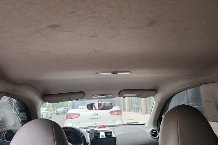 Used Nissan Sunny 2015 1.5XE Manual Comfort Edition Headliner