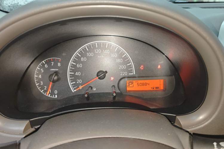 Used Nissan Sunny 2015 1.5XE CVT Comfort Edition Instrument Cluster