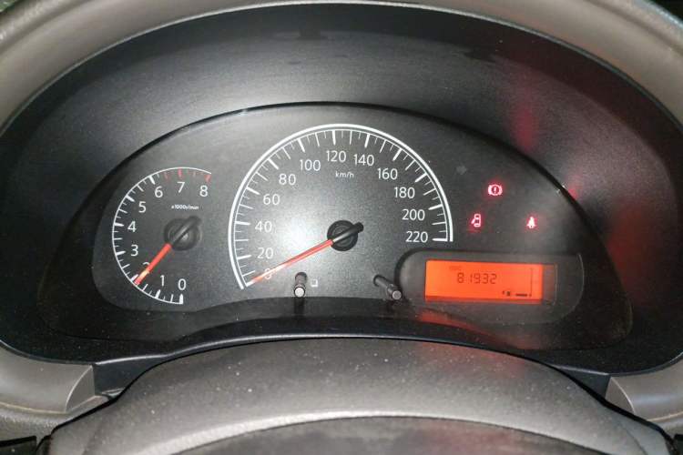 Used Nissan Sunny 2015 1.5XE Manual Comfort Edition Instrument Cluster