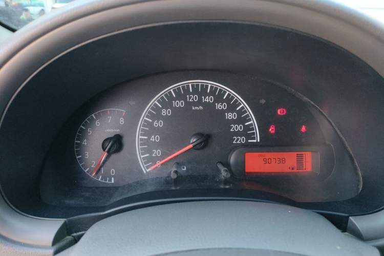 Used Nissan Sunny 2015 1.5XE Manual Comfort Edition Instrument Cluster